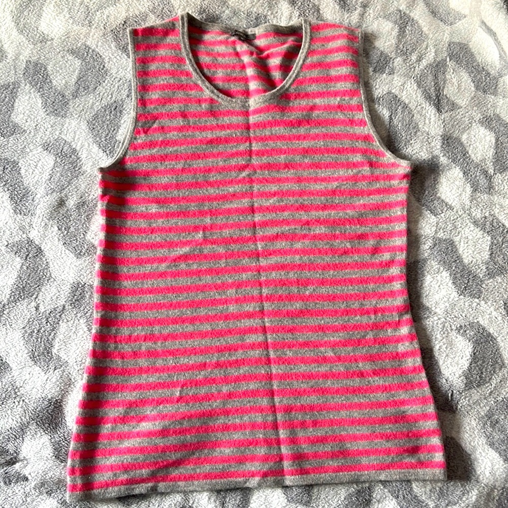 Sleeveless Cashmere sweater vest -pink stripes